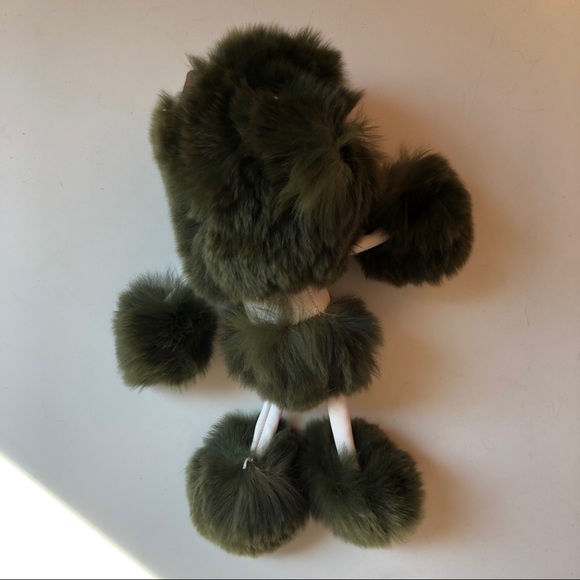 Army green fur monkey keychain - Picture 3 of 4
